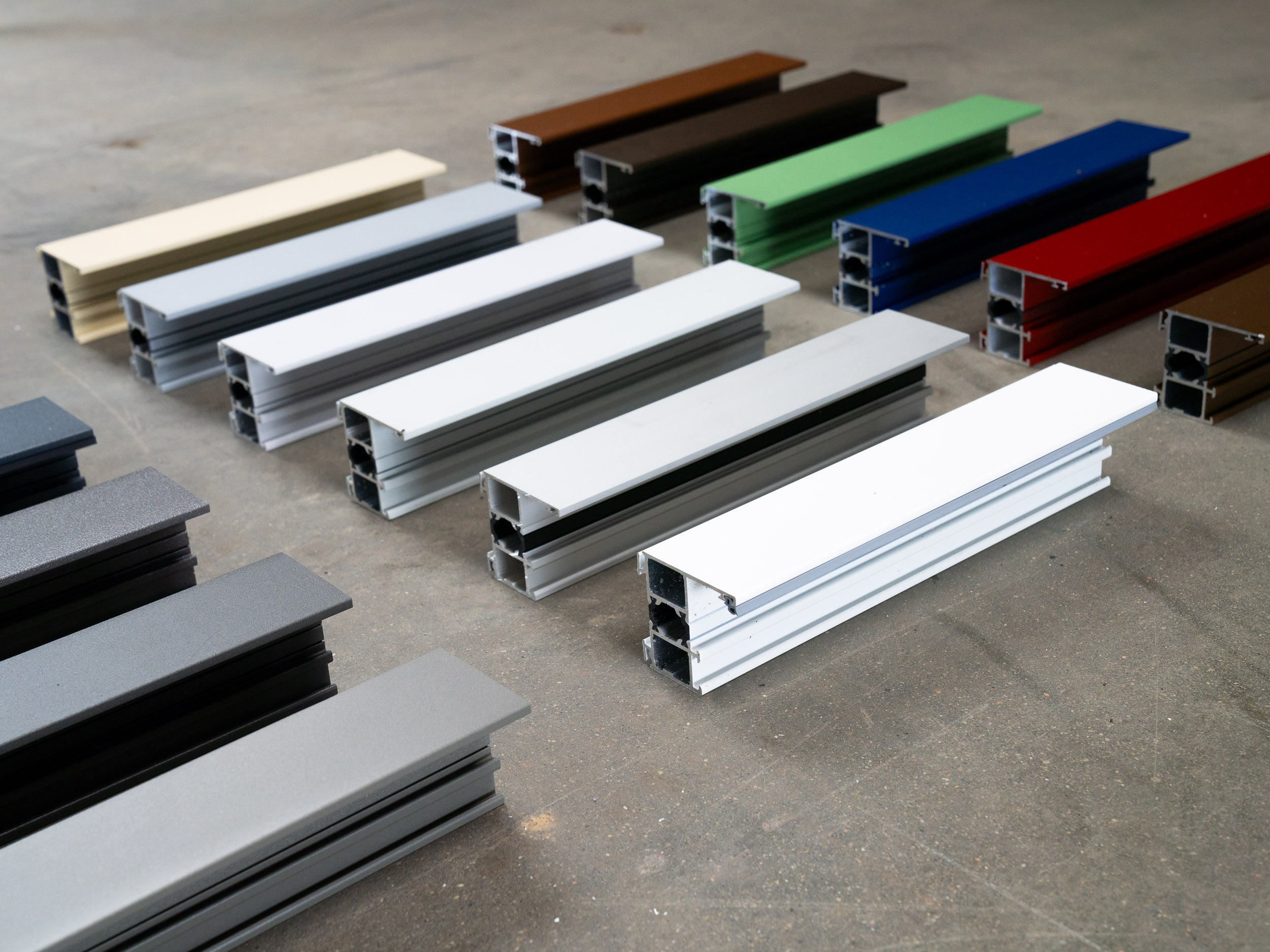 Total Fenêtres – Un Large Choix de Teintes pour Vos Menuiseries Aluminium